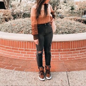 Abercrombie Curve Love The Mom High Rise Jeans